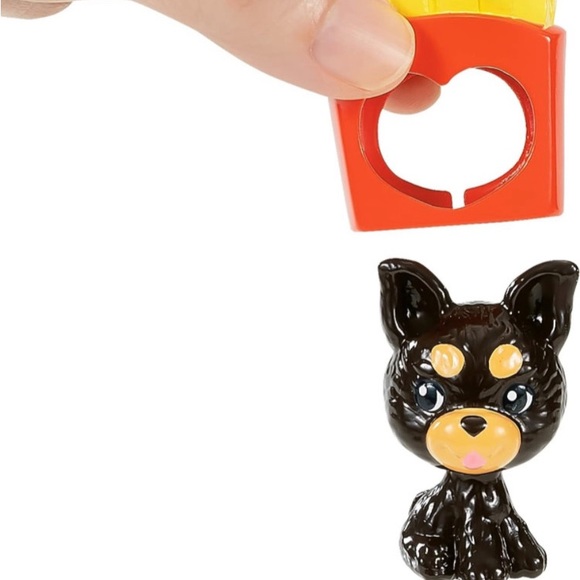 Barbie Chelsea Hamburger Costume Set With Puppy French Fry Costume - Picture 4 of 6